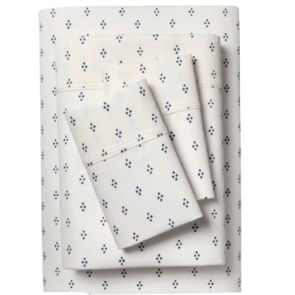 🆕- Threshold Full Performance Sheet Set White/Blue Dot Smooth Weave Sateen. - Picture 1 of 8